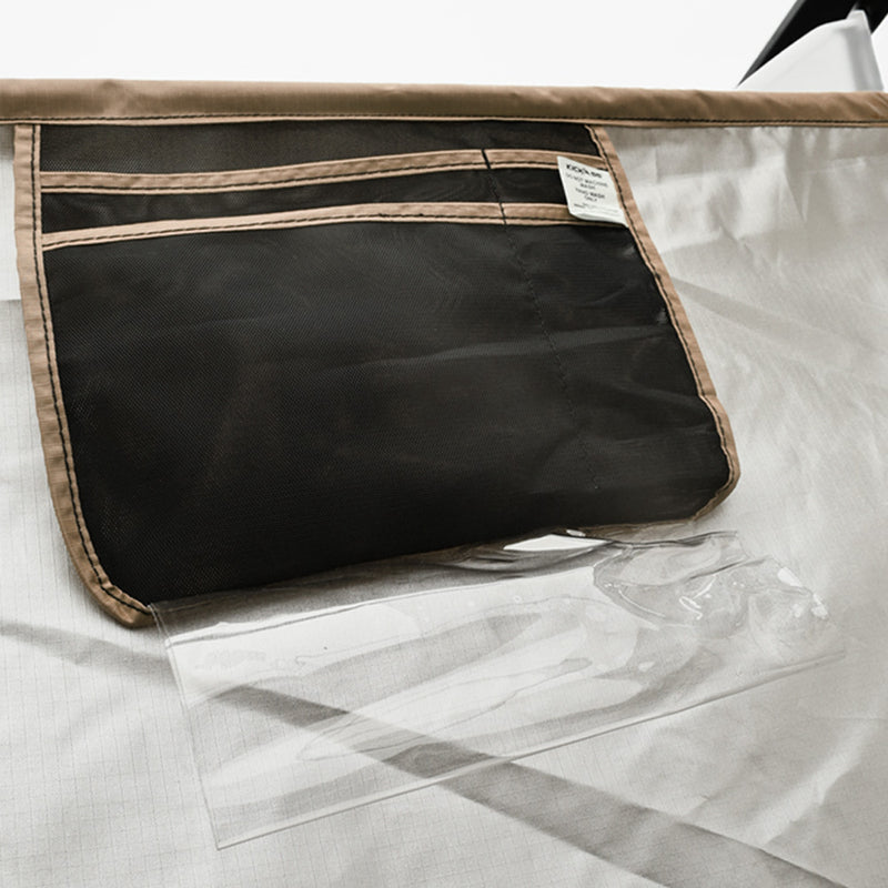 Internal Mesh Pockets