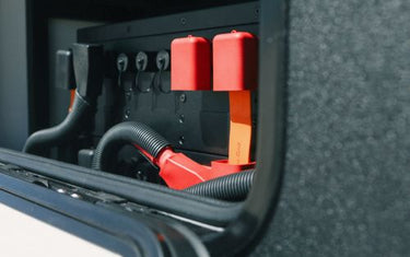 Understanding Parallel Connections in DC Power Systems - KickAss Products