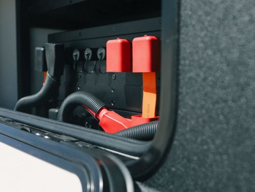 Understanding Parallel Connections in DC Power Systems - KickAss Products