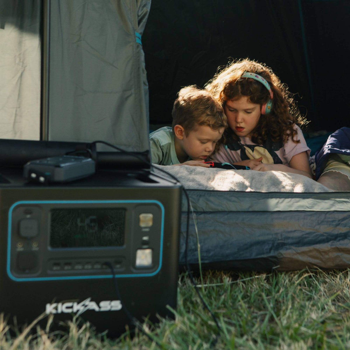 KickAss KickCharge 2400 Lithium Power Station - 2400W, 160Ah @ 12.8V - 7