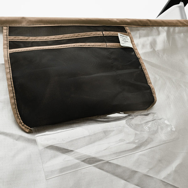 Internal Mesh Pockets  