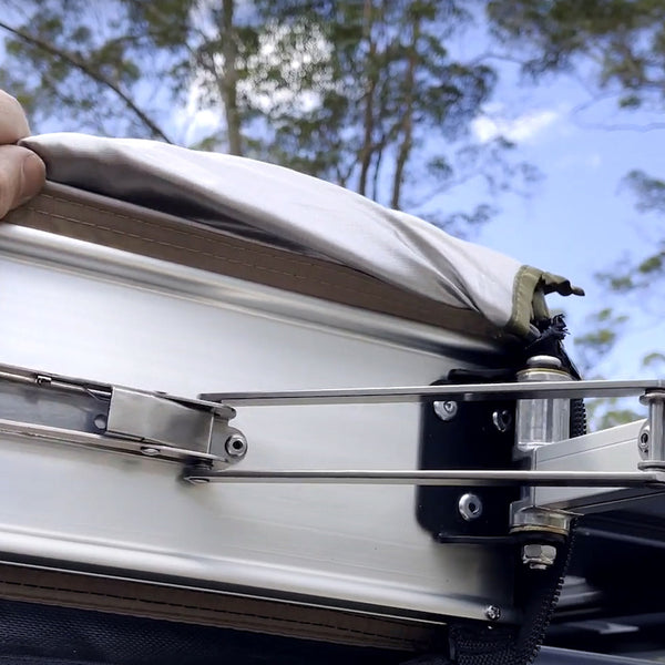 Self-Locking Reinforced Hinges  