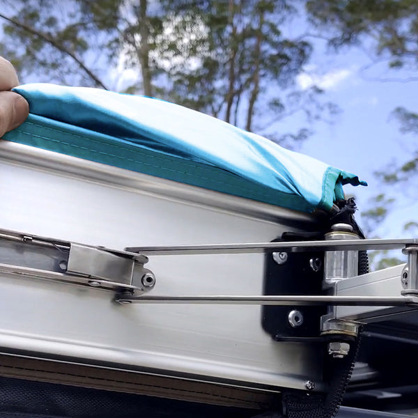 Self-Locking Reinforced Hinges  