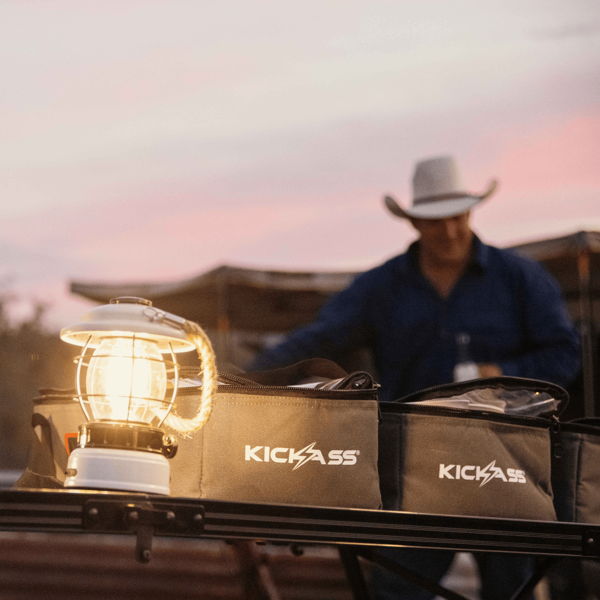 KickAss ProductsKickAss Vintage Camping Lantern - WhiteKACAMPLANTERN-WHT