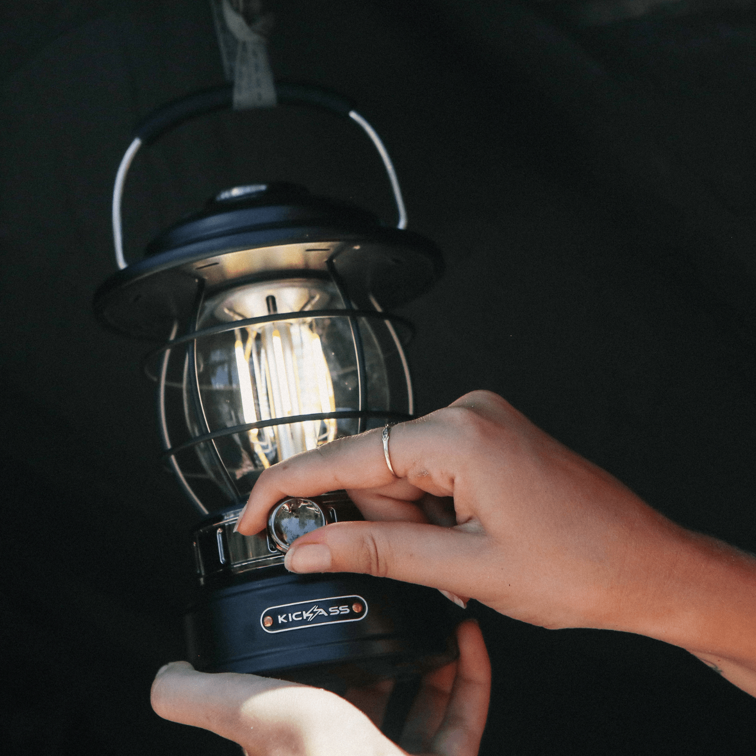 KickAss ProductsVintage Camping Lantern - BlackKACAMPLANTERN - BLK
